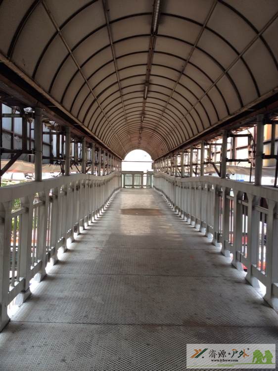 et7120122219357.jpg