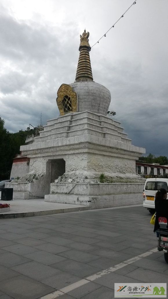 et74142717395580.jpg