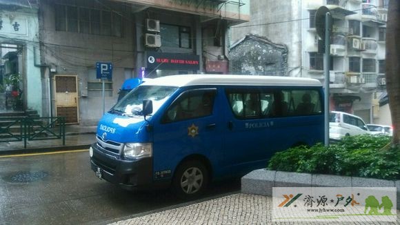 et81110219533725.jpg