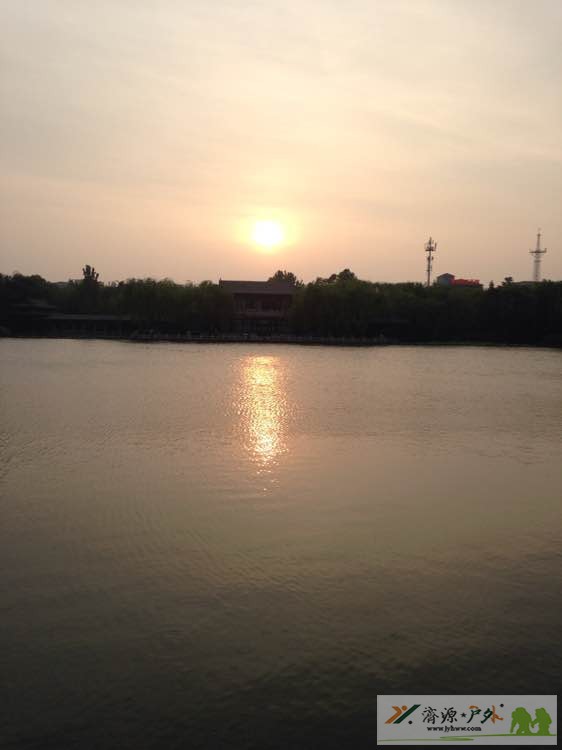 et8127021953379.jpg