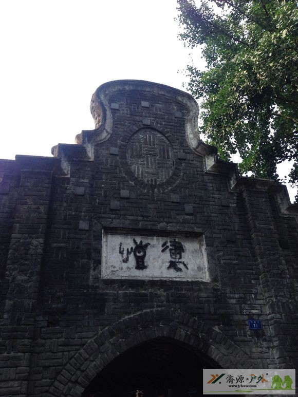 et8319232127183.jpg